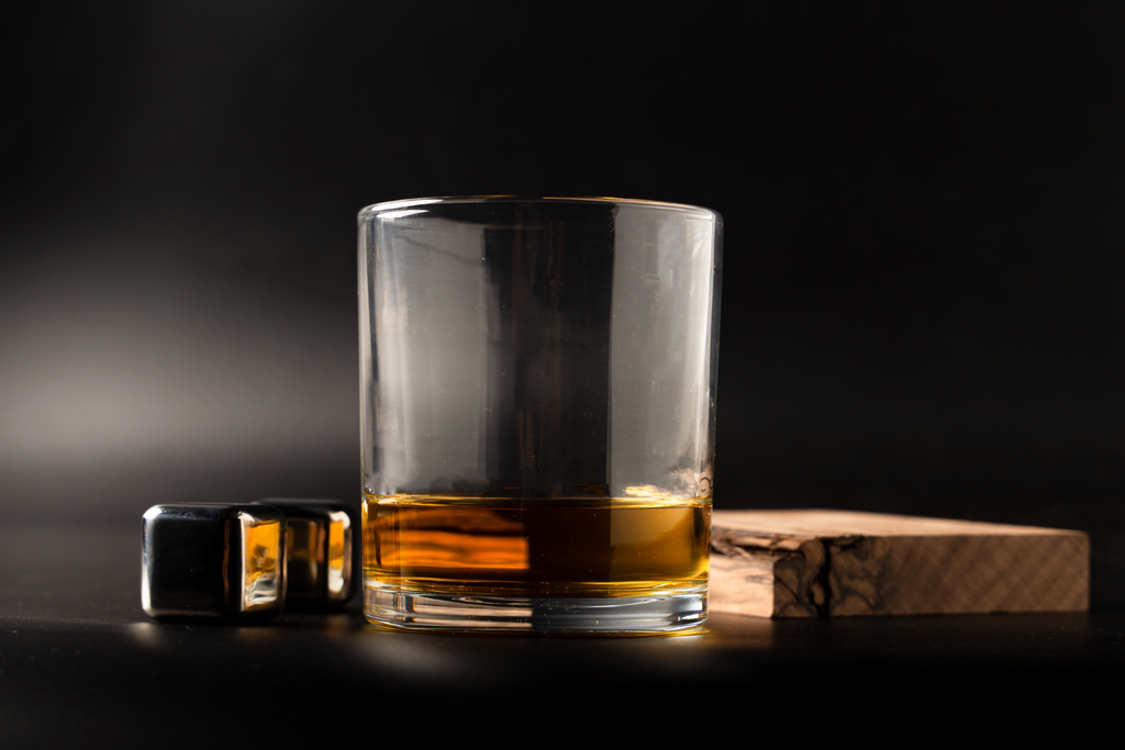 Personalized Whiskey Glasses for Groomsmen Proposal Gift Ideas Custom Glasses and Wedding Party Favor Gifts